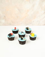 6 Graduation theme cupcakes