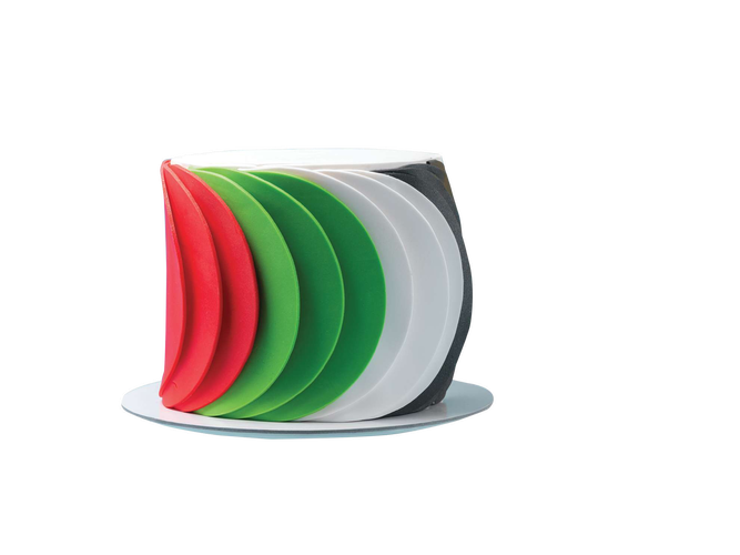 UAE Fold Cake