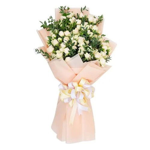 20 Stems White Spray Roses In A Vase